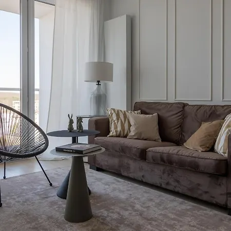 Serenity 103 Apartment